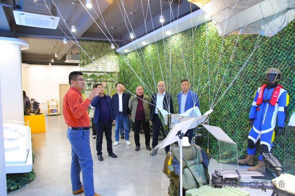 安慶市迎江區(qū)領(lǐng)導(dǎo)一行蒞臨天鷹裝備交流考察